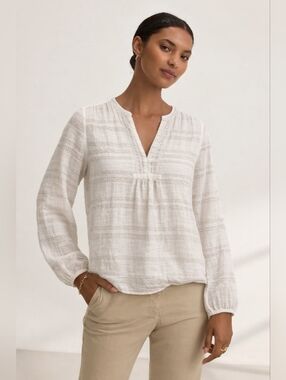 Lou & Grey Cream Textured Split Neck Blouse Size S